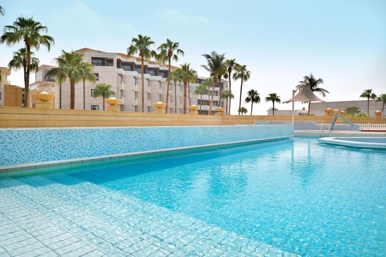 Intercontinental Jeddah By Ihg Hotel Exterior photo The swimming pool at the resort