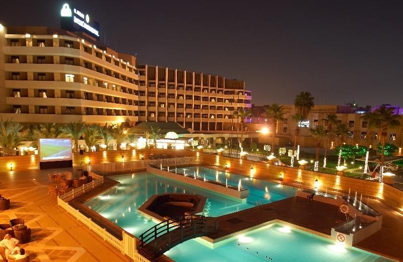 Intercontinental Jeddah By Ihg Hotel Exterior photo The pool at the hotel