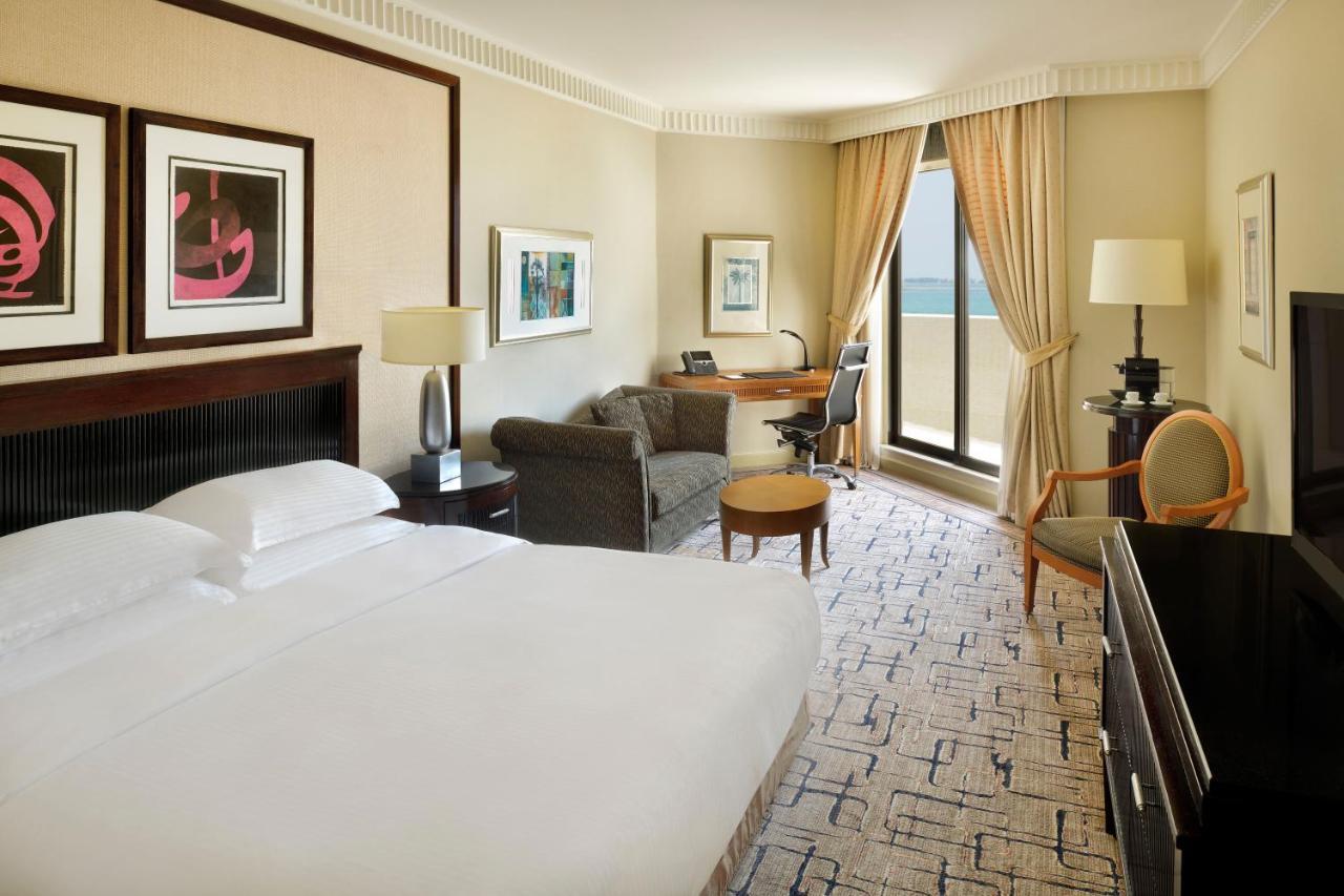 Intercontinental Jeddah By Ihg Hotel Exterior photo A room at the Jumeirah Beach Hotel